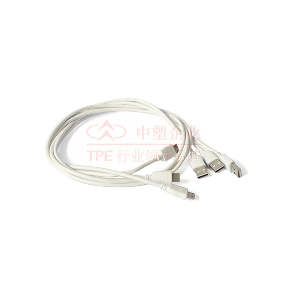 PVC 및 TPE 데이터 케이블 재료의 장점과 단점의 비교는 어느 것이 더 내구성이 있습니까?